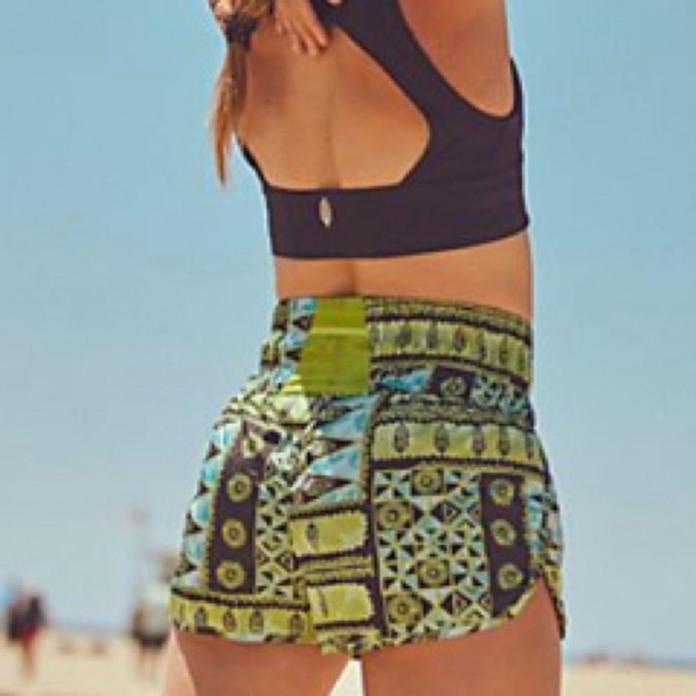 Free people the way home printed shorts NWOT XS